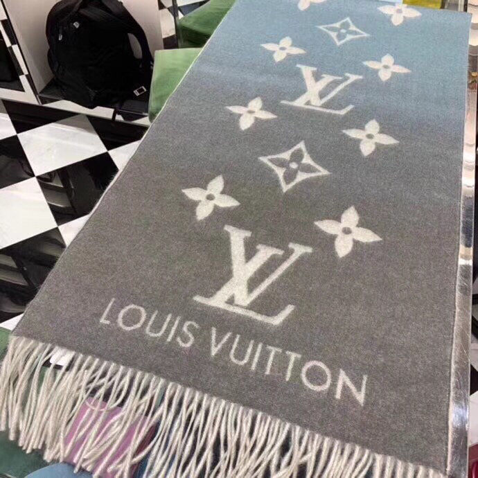 Louis Vuitton Scarf LV00034